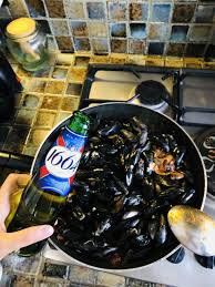 Want to know how to cook mussels? Spicy French Mussels Erasmus Blog Paris France
