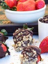 Welcome back to my channel!in this video i share all my tips and tricks to making the perfect chocoalte covered strawberries! How To Mail Chocolate Covered Strawberries