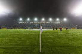 Domaće utakmice adanaspor igra na stadionu 5. Fck Thema