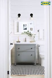 By jaffe architecture + interiors. 60 Cool Farmhouse Powder Room Design Ideas With Rustic Cool Design Farmhouse Ideas Powder Powde Pulver Raumgestaltung Badezimmer Mobel Badezimmer Klein