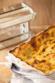 Con la pasta al forno con zucca e besciamella di stracchino scoprirai quanto è semplice conquistare gli ospiti con gusto e fantasia: Lasagne Integrali Con Crema Di Zucchine E Besciamella Profumo Di Sicilia