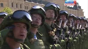 Consta de chaqueta con hombreras azules, pantalones, orejas de cuello, mangas y aiguilette. Desfile Militar Ruso 2016 Completo Youtube