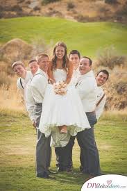 Die Besten Ideen Fur Witzige Hochzeitsfotos So Macht Das Fotoshooting Spass Hochzeitsfotos Fotos Hochzeit Und Lustige Hochzeitsfotos