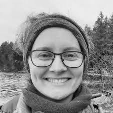 Sara Jupiter's Instagram, Twitter & Facebook