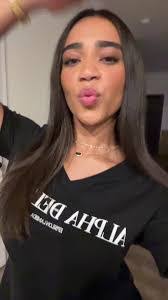 Val Herrera's Instagram, Twitter & Facebook