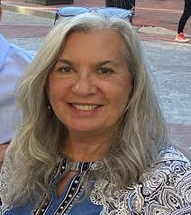 Laura Barnes's Instagram, Twitter & Facebook