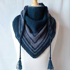 Here are the 19 ways to sew a seam. Jo S Shawl Knit Wrap Pattern Women Shawl Knitting Inspiration