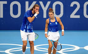 Ολυμπιακοι αγωνεσ 2021 είναι επίσημο: Olympiakoi Agwnes 2020 Tenis Prwth Nikh Sto Mikto Diplo Gia Tsitsipa Sakkarh Messinia Live