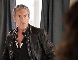 Le Grand Bazar S01e04 Coupe Ou Pas Coupe Replay Revoir En Streaming Votre Programme Tv