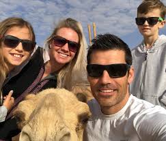 📸This is the family photo I saved for tough times