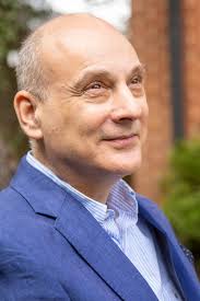 Larry Davids's Instagram, Twitter & Facebook