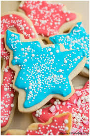 Powdered sugar tends to clump, so sifting it before making your icing allows for a smooth icing finish. Small Batch Royal Icing With Meringue Powder And Corn Syrup Plus A Lot Of Talk Royal Icing Recipe Royal Icing Recipe With Egg Whites Cookie Icing Recipe