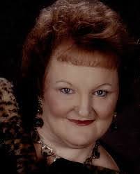 Effie Sanchez's Instagram, Twitter & Facebook