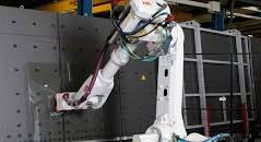 Vertical loading & unloading of glass planes - LiSEC.com