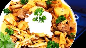 Culoarea galbena a pastailor vine de la flavonoidele, substante cu efecte antiinflamatoare si antioxidante. TocÄƒniÈ›Äƒ De Fasole ScÄƒzutÄƒ Cum Se Face Mancare De Fasole Verde Cu Carne De Porc Youtube