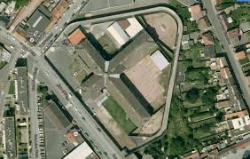 Pas De Calais Un Detenu Passeur Irakien S Evade De La Prison De Bethune Le Parisien