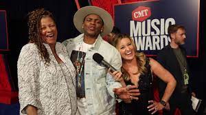 Jimmie Allen And Angela Cmt Awards 2019 Youtube