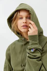 Champion Classic Logo Patch Hoodie Sweatshirt In 2020 Sweatshirts Hoodie Patch Logo Sweatshirts