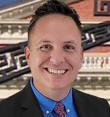 Justin Thurber's Instagram, Twitter & Facebook