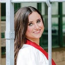 Lindsay Stout's Instagram, Twitter & Facebook