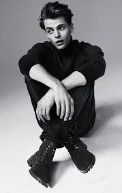 Black And White Fashion Photography Men 80 Men S Hairstyles Every Guy Should Look At For Inspiration 2020 Photography Poses For Men Male Models Poses Poses For Men