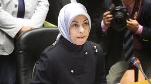 Merve kavakçı kimdir, merve kavakçı, 19 ağustos 1968 tarihinde ankara'da doğmuştur. Merve Kavakci Islam Biyografya