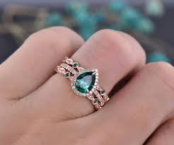 3pcs Vintage Unique Engagement Ring Emerald Engagement Ring Etsy In 2020 Emerald Engagement Ring Set Emerald Engagement Ring Unique Engagement Rings Emerald