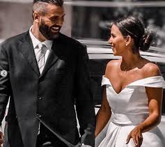 Ποιο το τραγικό λάθος της κατερίνας στικούδη; Katerina Stikoydh Giortazei Th Deyterh Epeteio Toy Gamoy Ths To Tryfero Mhnyma Ston Syzygo Ths Fwto