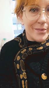 So what do you guys think of a snake Wearing a hat 🤠 🤠 🤠 Snakes  definitely look a lot less scary if you make them a hat 🤣