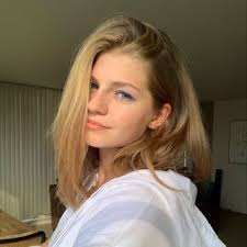 Email Address of @julia_ledford Instagram Influencer Profile