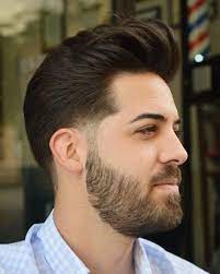 Coupe homme dégradé avec banane sur le dessus. Cheveux Brosses En Arriere Degrade Aux Tempes Et A La Nuque Coupe De Cheveux Homme Cool Hairstyles For Men Beard Styles Short Gents Hair Style