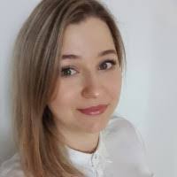 Ashley Banach's Instagram, Twitter & Facebook