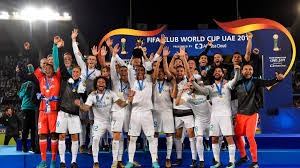 El choque definitorio está programado para las kashima antlers, campeón asiático, chocará con river plate por el tercer puesto. Copa Mundial De Clubes De La Fifa 2017 Noticias Real Madrid Recibe El Escudo De Campeon Del Mundo De La Fifa Fifa Com