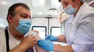 After sputnik v is injected into a person's arm, the adenoviruses bump into cells and latch onto proteins on their surface. Russia S Sputnik V Coronavirus Vaccine Trial Shows Encouraging Results News Dw 04 09 2020