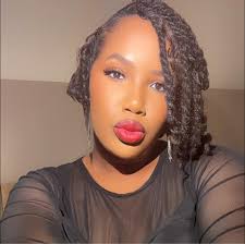 Are there any gyms nearby that offer evening or weekend cardio classes?