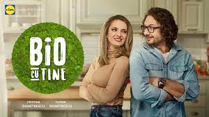 Cutite lidl chef florin dumitrescu | chef florin dumitrescu prezintă în noua sa carte peste 60 de rețete românești culese din toată țara și adaptate la vremurile moderne conform viziunii programul sibiu regiune gastronomică europeană 2019, susținut de lidl, și promovat de chef florin dumitrescu, în calitate de ambasador al acestuia. Chef Florin Dumitrescu È™i Cristina SoÈ›ia Sa Pentru Prima OarÄƒ ProtagoniÈ™ti Ai Unui Serial Online Filmat Chiar La Ei AcasÄƒ Antena 1