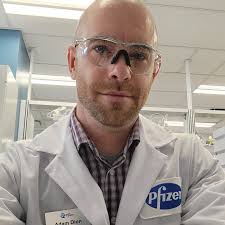 Zhee Goh Email & Phone Number