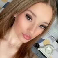 Charlie Smart's Instagram, Twitter & Facebook