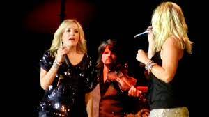 Hd Carrie Underwood And Miranda Lambert Before He Cheats Gunpowder Lead Duet Quality Isn T St Country Music Festival Country Music Country Music Concerts