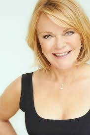 Stephanie Byron's Instagram, Twitter & Facebook