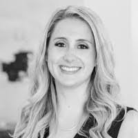 Sarah Stefanski's Instagram, Twitter & Facebook