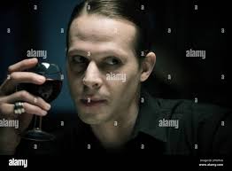 Benjamin Ramon in der (C)XYZ Films/Dark Star Pictures Film: Megalomaniac  (2023). Handlung: Größenwahnsinnig hinterfragt die unsichtbare Grenze  zwischen Opfer und Henker und wie sie überquert wird. Ein Film über das  Gewicht des