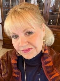 Polly Vaughn's Instagram, Twitter & Facebook