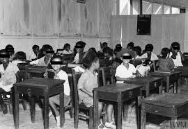 Namun, apakah yang dimaksud dengan arsitektur vernakular itu? Isu Sekolah Vernakular Serlah Ketidakcerdikan Guan Eng