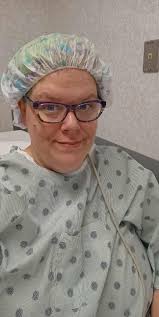 Well Very Dull woman here Day 2 post radical Hysterectomy. Take two at  trying to stand about to happen. 😑 Size 7 very dull Irish girl in London  no banana 🍌 Age 51