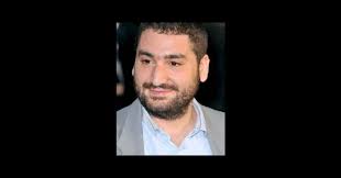 Mouloud achour apparaît pour la première fois au cinéma aux côtés de vincent cassel dans le film sheitan en 2006. Photos Mouloud Achour Aux Cotes De Sam Worthington A Hollywood Quelle Consecration Premiere Fr