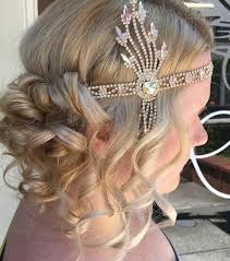 The 1920s only made it different by styling it a bit flatter to the head or rolled under for even more smoothness all around. 1920s Hairstyles 13 Vintage Flapper Hairstyles You Ll Love All Things Hair