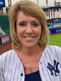 Kelly Nicholson's Instagram, Twitter & Facebook