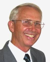 Roger Hewett's Instagram, Twitter & Facebook