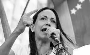 Paula Escamilla's Instagram, Twitter & Facebook